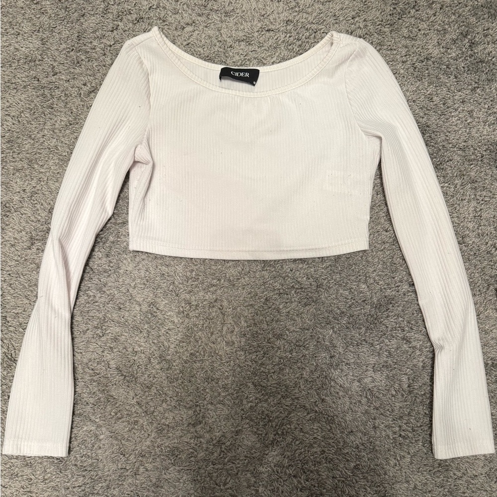 Cider Women's Off-White Ribbed Long Sleeve Crop Top